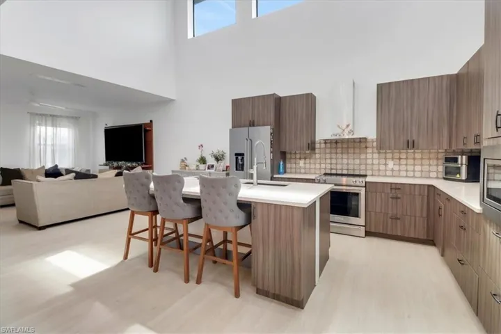 8355 Coral DR, FORT MYERS FL 33967