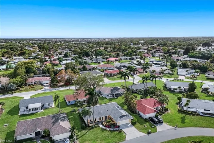 111 Blue Ridge Dr 23, Naples, Florida 34112