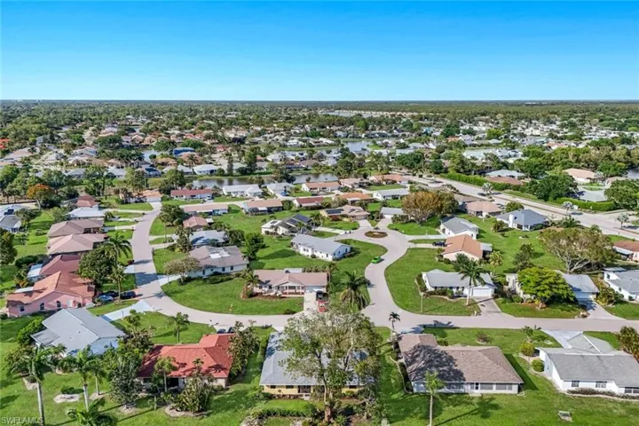 111 Blue Ridge Dr 23, Naples, Florida 34112