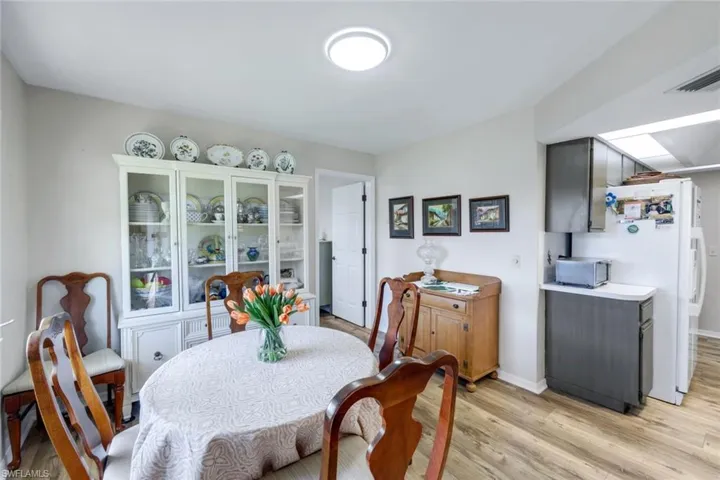 111 Blue Ridge Dr 23, Naples, Florida 34112