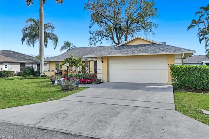 111 Blue Ridge Dr 23, Naples, Florida 34112