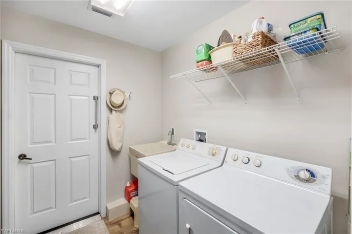 111 Blue Ridge Dr 23, Naples, Florida 34112