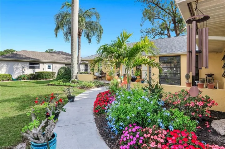 111 Blue Ridge Dr 23, Naples, Florida 34112
