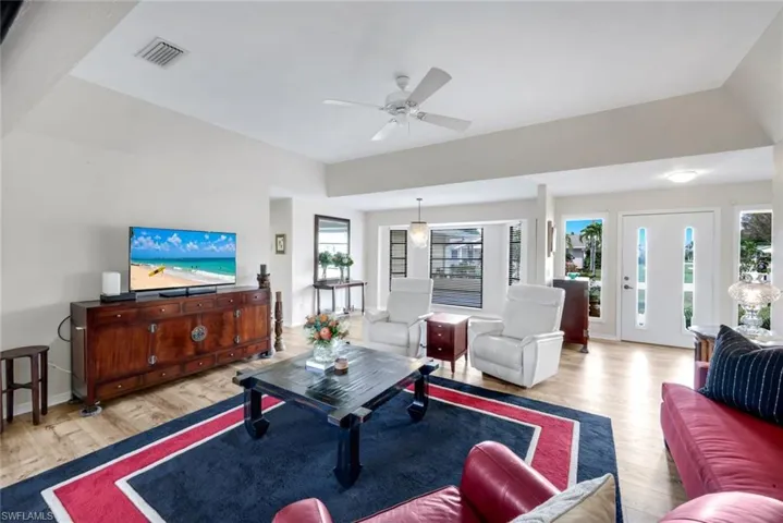 111 Blue Ridge Dr 23, Naples, Florida 34112