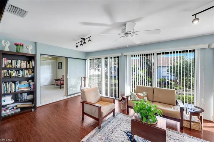 111 Blue Ridge Dr 23, Naples, Florida 34112