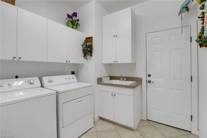 28681  San Galgano  WAY, Bonita Springs, FL 34135
