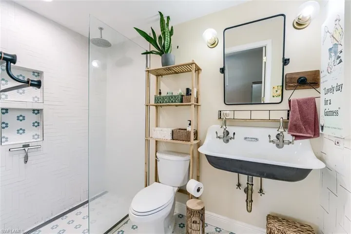 5302 Shalley Cir E, Fort Myers, Florida 33919