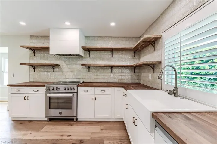 5302 Shalley Cir E, Fort Myers, Florida 33919