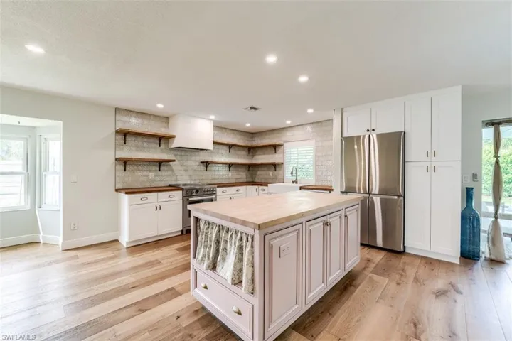 5302 Shalley Cir E, Fort Myers, Florida 33919