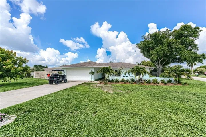 5302 Shalley Cir E, Fort Myers, Florida 33919