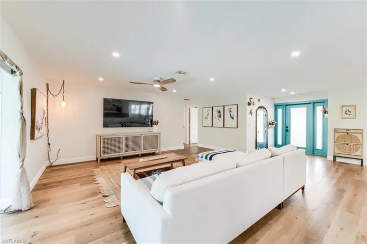 5302 Shalley Cir E, Fort Myers, Florida 33919