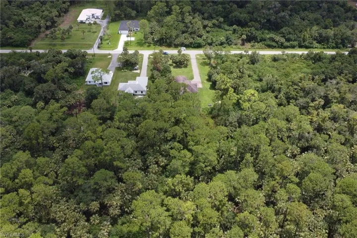 3735  32nd SE AVE, Naples, FL 34117