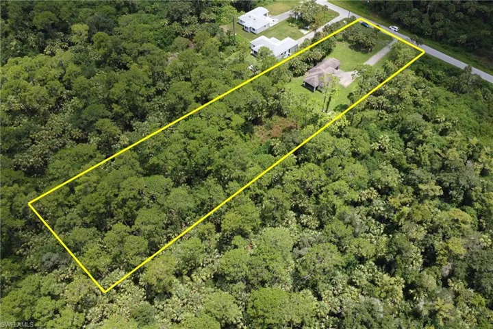 3735  32nd SE AVE, Naples, FL 34117
