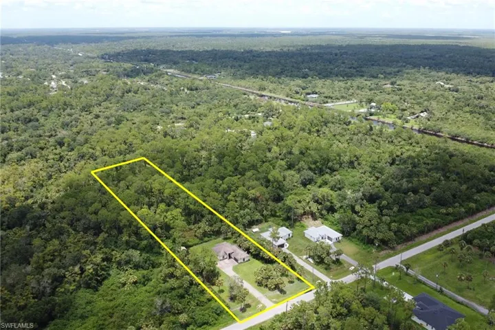 3735  32nd SE AVE, Naples, FL 34117