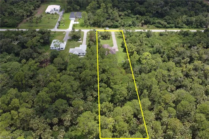 3735  32nd SE AVE, Naples, FL 34117