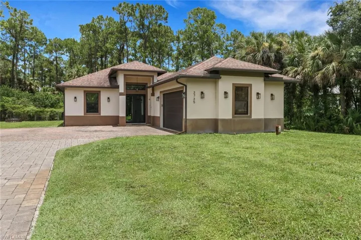 3735  32nd SE AVE, Naples, FL 34117