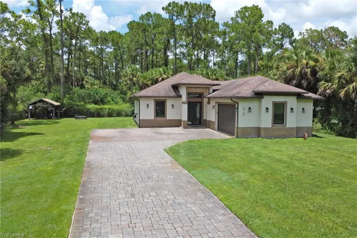 3735  32nd SE AVE, Naples, FL 34117