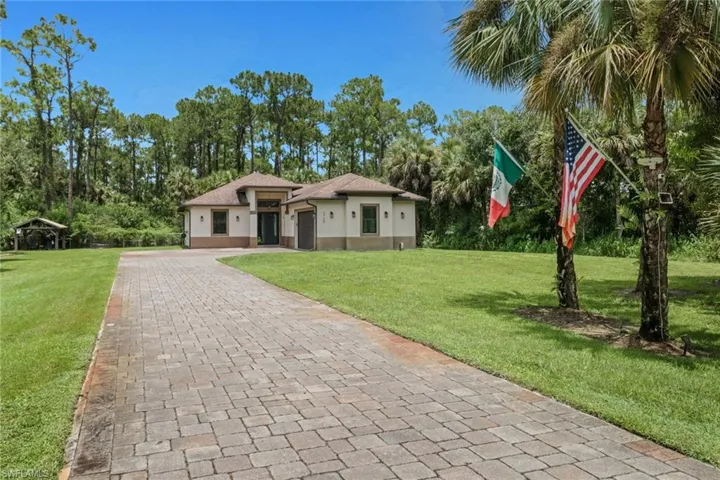 3735  32nd SE AVE, Naples, FL 34117