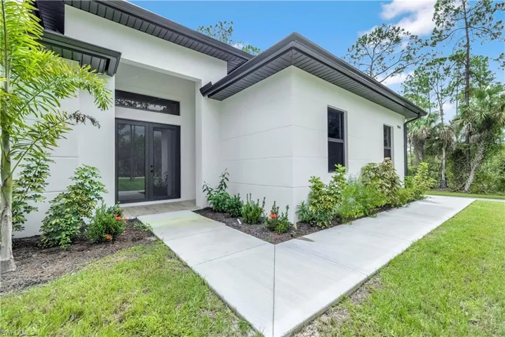 1968 18th Ave Ne, Naples, Florida 34120