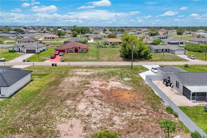 3205 2nd Pl, Cape Coral, Florida 33993