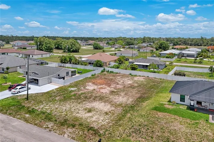 3205 2nd Pl, Cape Coral, Florida 33993