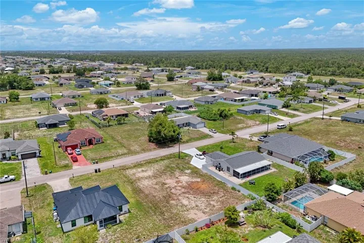 3205 2nd Pl, Cape Coral, Florida 33993