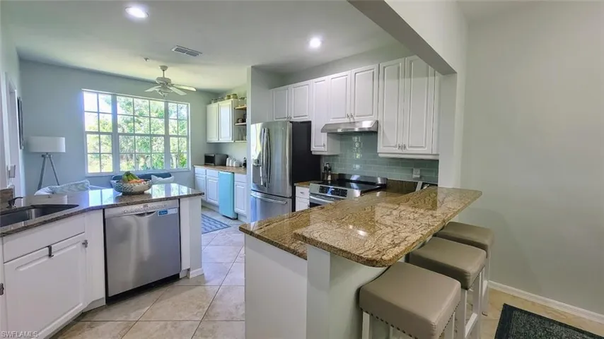 Kitchen with breakfast nook