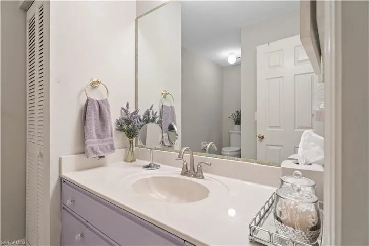 Upper Level Guest  Full Bathroom