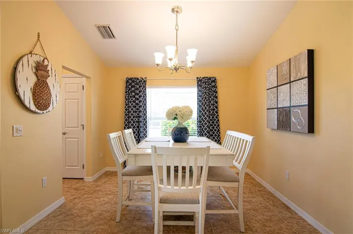 2436 Woodbourne Pl, Cape Coral, Florida 33991