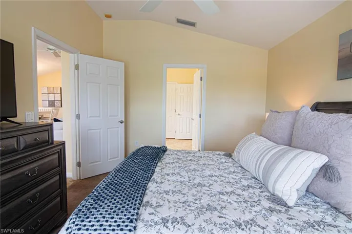 2436 Woodbourne Pl, Cape Coral, Florida 33991