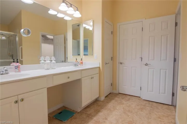 2436 Woodbourne Pl, Cape Coral, Florida 33991