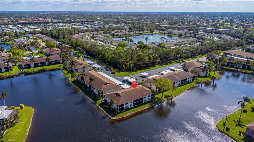 Aerial perspective of back of the unit and proximity to the Gulf