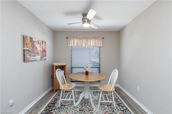 Flex space can be used for a den, office or breakfast nook