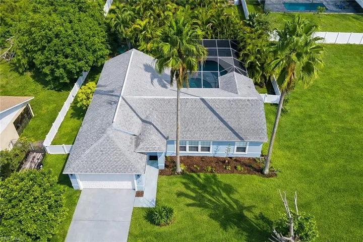 Aerial view of property and surrounding area