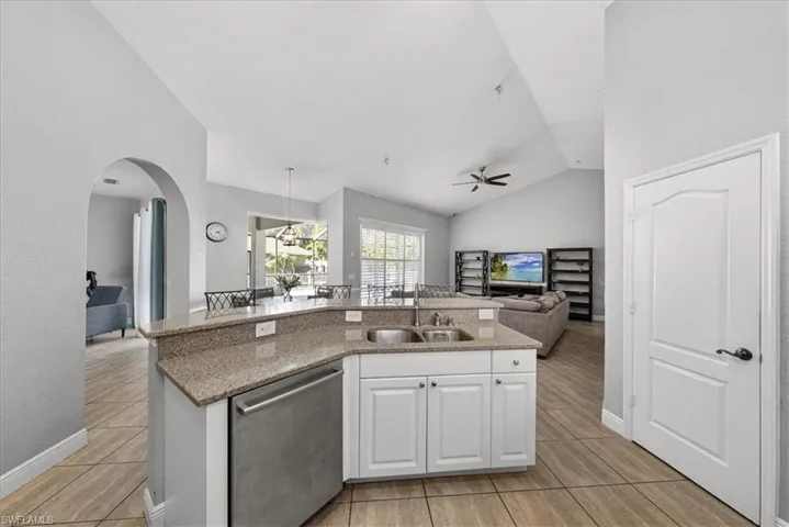 297  Sawgrass  CT, Naples, FL 34110