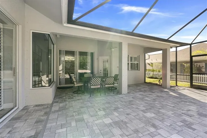 297  Sawgrass  CT, Naples, FL 34110