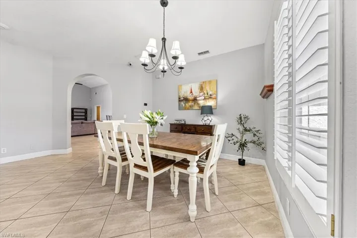 297  Sawgrass  CT, Naples, FL 34110
