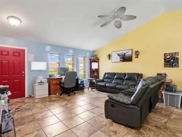 209 Ne 9th Ct, Cape Coral, Florida 33909