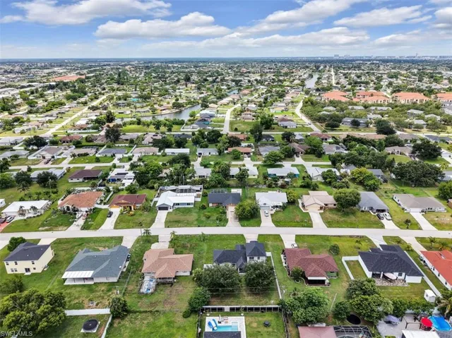209 Ne 9th Ct, Cape Coral, Florida 33909