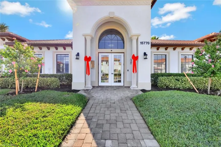 9462  Montebello  WAY, Fort Myers, FL 33908