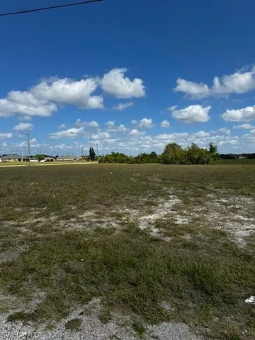21 NE 27th  TER, Cape Coral, FL 33909
