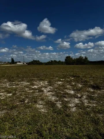 21 NE 27th  TER, Cape Coral, FL 33909
