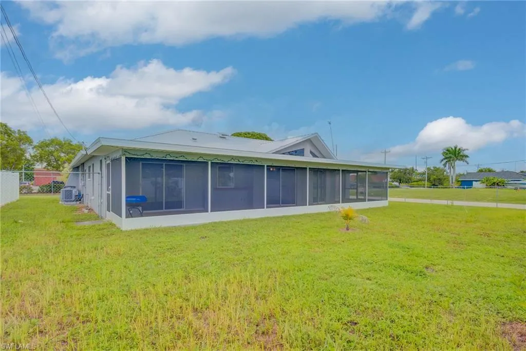 2228 15th PL, Cape Coral, FL 33990,225063111