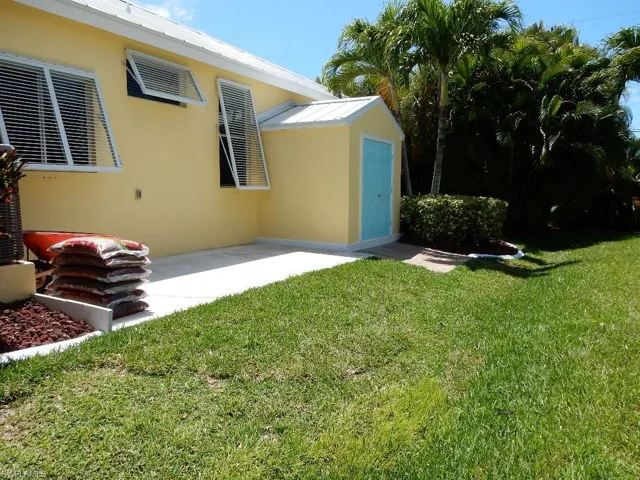 5302 Sw 27th Pl, Cape Coral, Florida 33914