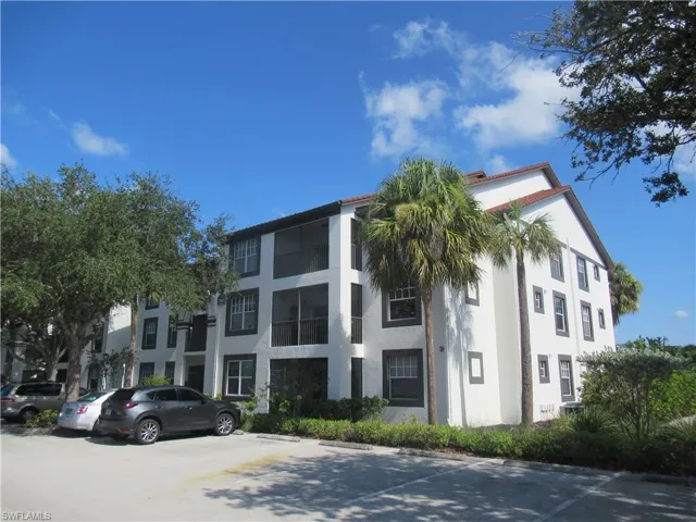 7905 Preserve Cir 124, Naples, Florida 34119