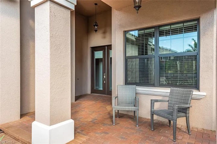 Front entry Way with sitting Area