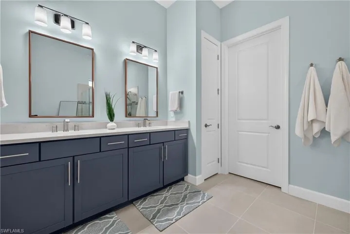 20100 Kingmont Dr, Estero, Florida 33928