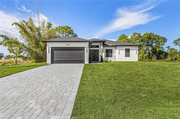 842 Nina Ave, Lehigh Acres, Florida 33974