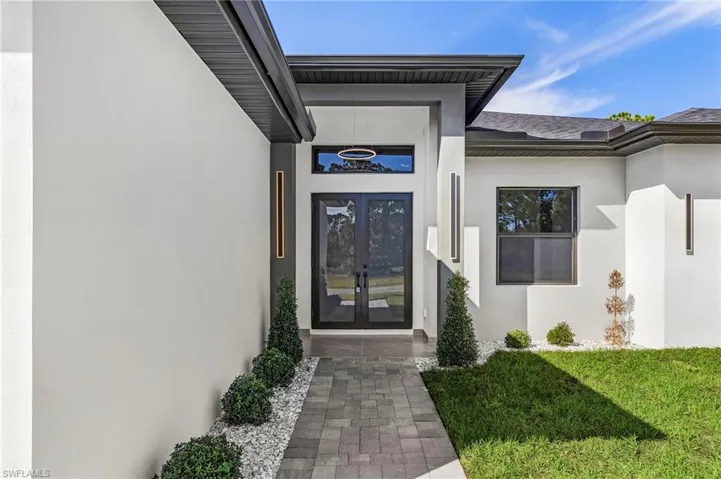 842 Nina Ave, Lehigh Acres, Florida 33974