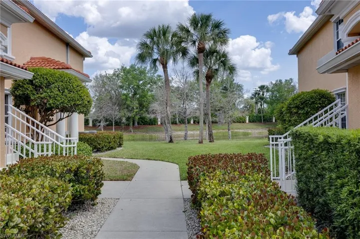 13951  Eagle Ridge Lakes  DR, Fort Myers, FL 33912